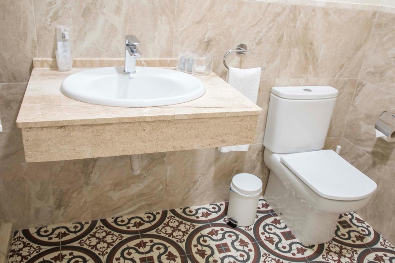 Hostal Boutique Casa La Laja Chiclana de la Frontera Eksteriør bilde